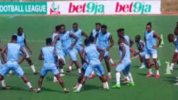 Rivers United in training