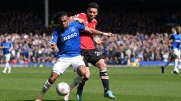 Alex Iwobi star as Everton steal all three points from Manchester United