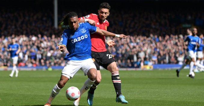 Alex Iwobi star as Everton steal all three points from Manchester United
