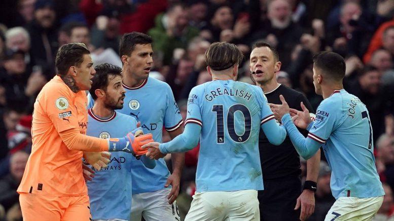 Manchester Derby: Petr Cech blast Premier League officials for poor officiating