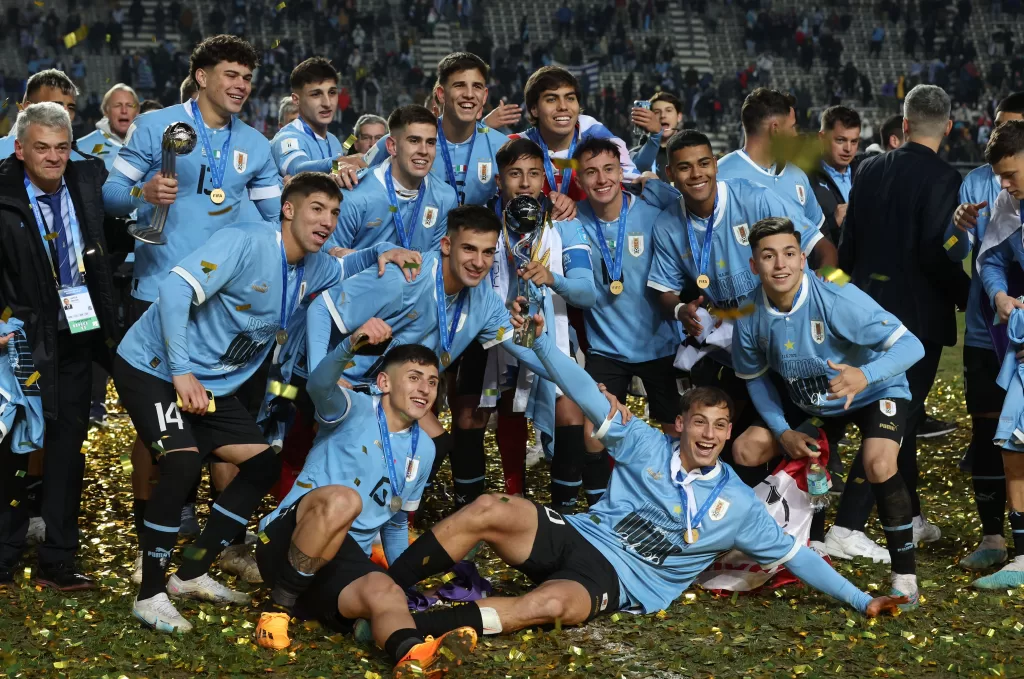 Uruguay stun Italy to lift U-20 World Cup trophy