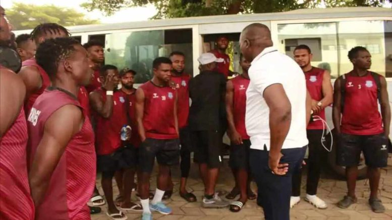 Niger Tornadoes players receives huge cash gift after victory over Rivers United