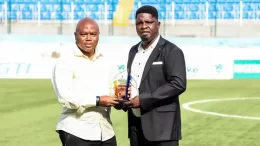 Remo Stars Coach Daniel Ogunmodede Wins LBA Manager of the Month Award for October