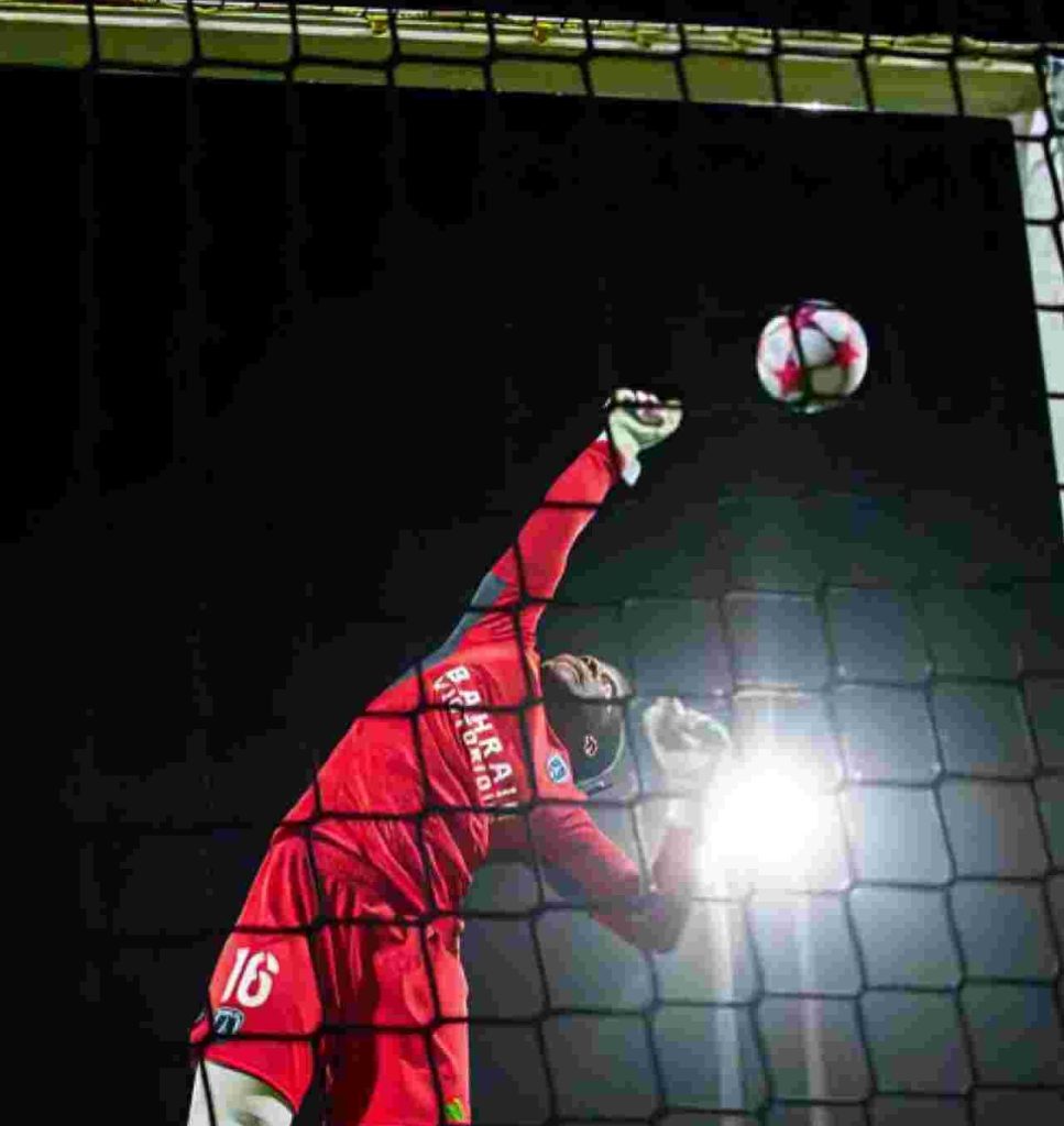 Chiamaka Nnadozie's Heroics Keep Paris FC's UWCL Dream Alive with Stunning Penalty Save