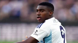 Taiwo Awoniyi Bags Assist in Nottingham Forest’s Defeat at Villa Park