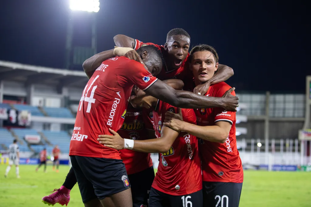 Shola Oduoye Scores Late winning as Caracas Edge Past Zamora