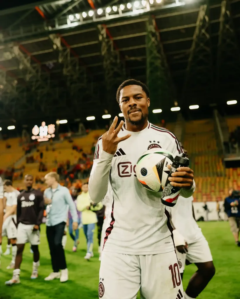 Chuba Akpom Hat-Trick Leads Ajax to Comfortable Victory Over Jagiellonia in Europa League Playoff