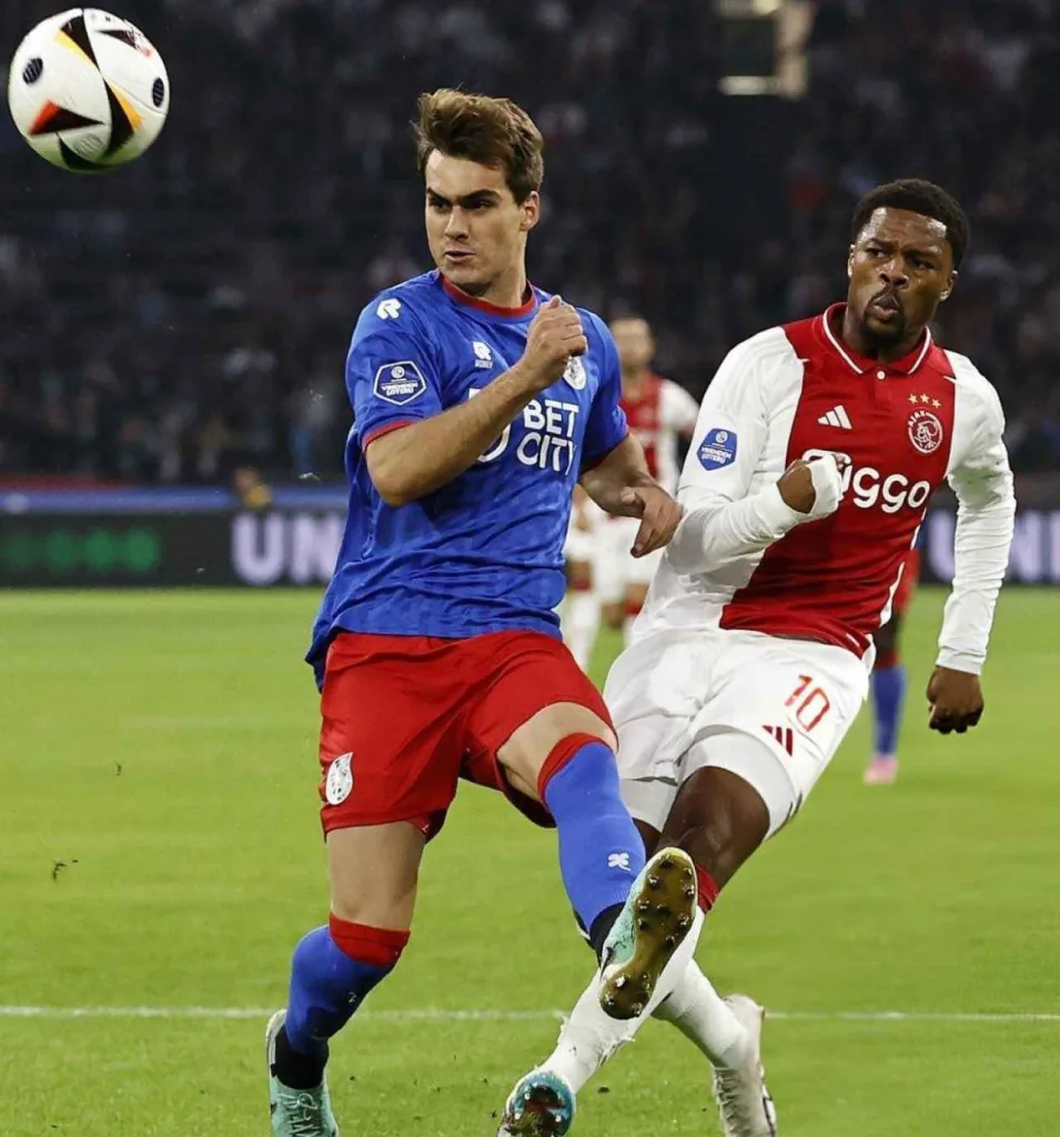 Chuba Akpom Breaks His Duck for Ajax with Goal and Assist in 5-0 Demolition of Fortuna Sittard