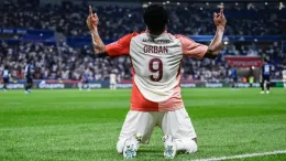 Gift Orban Reveals the Lyon Star He Loves Watching in Training: 'An Exemplary Leader'