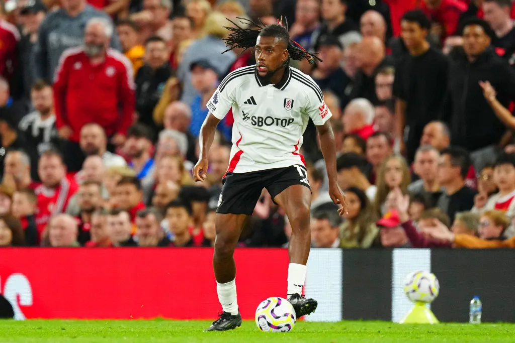 Alex Iwobi: Everton boss reveals shocking reason for letting 'excellent servant' go