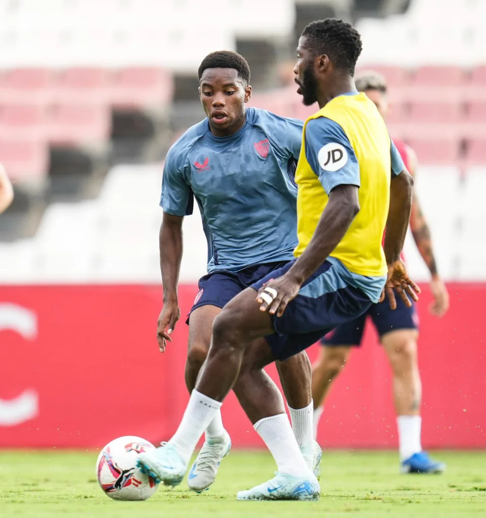 Iheanacho has potential but rhythm issues – Ex-Man City star weighs in