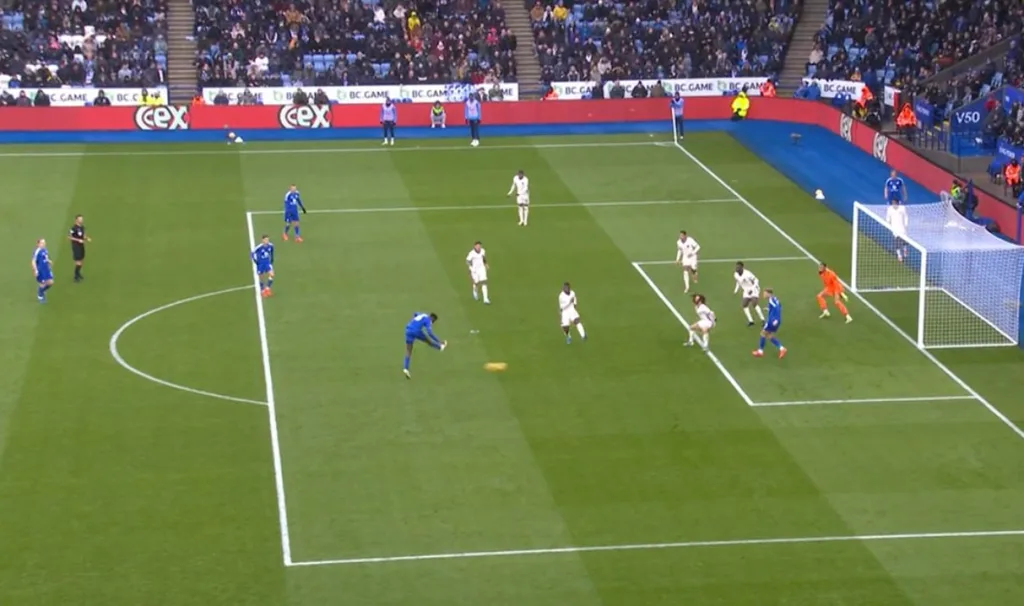 Football icons slam Wilfred Ndidi for 'terrible tackle' on Cole Palmer: 'he's very lucky'