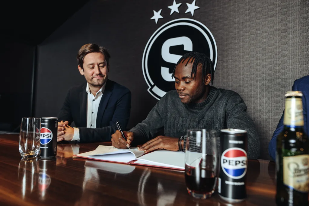 Former Ikorodu City star joins Arsenal legend Tomáš Rosický in Sparta Praha: 'I didn't hesitate'