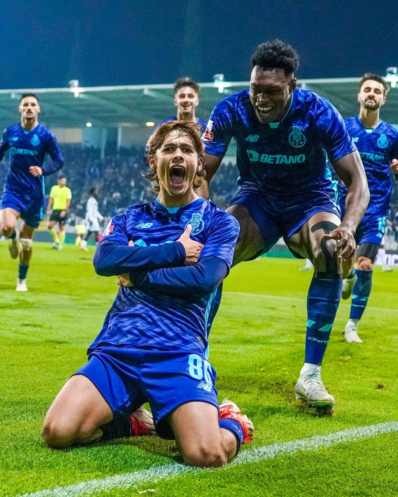 Super Eagles hopeful Samuel Aghehowa nets 16th goal in 16th minute to fire Porto top