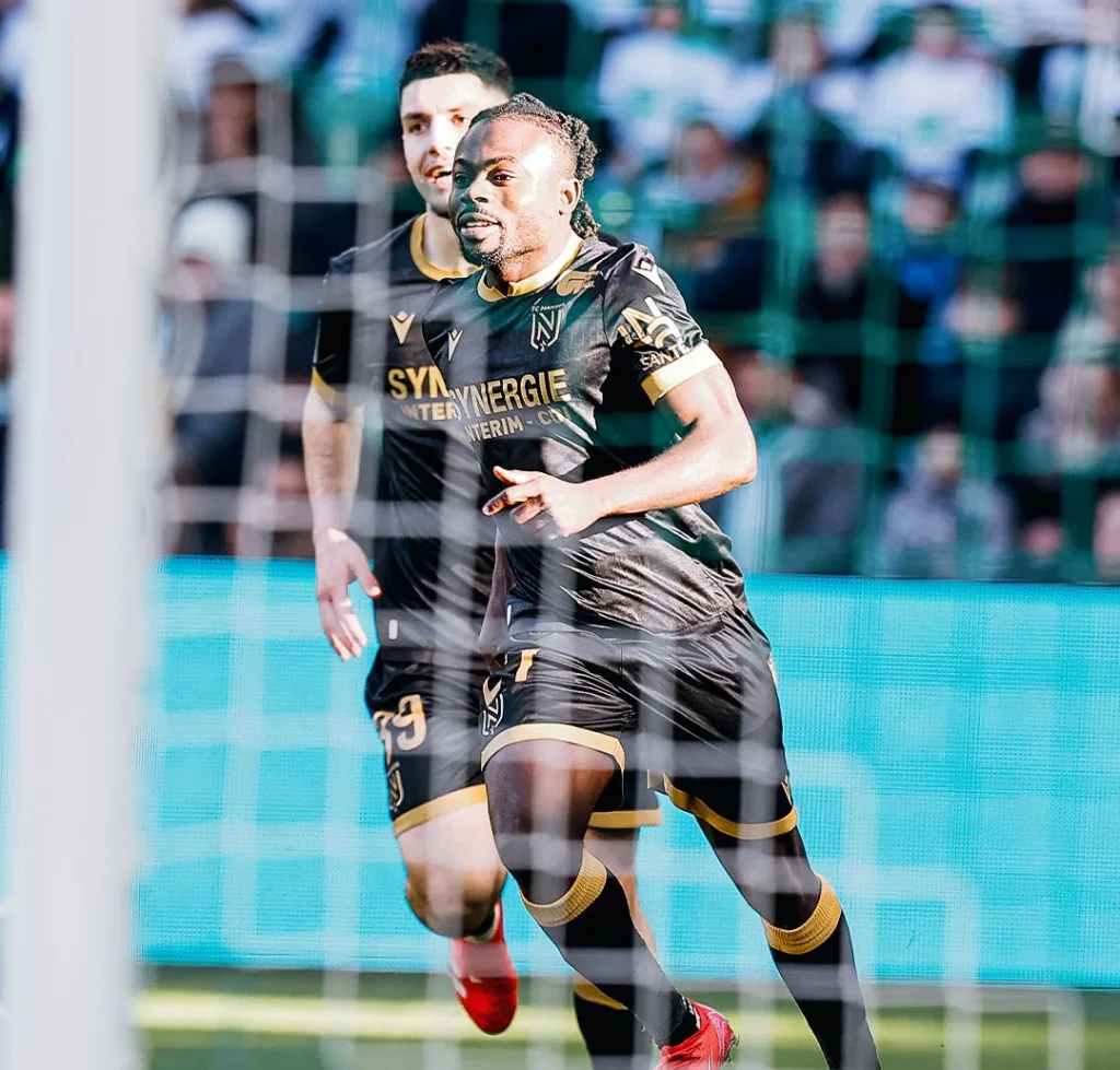 Moses Simon celebrating 5th goal of the season