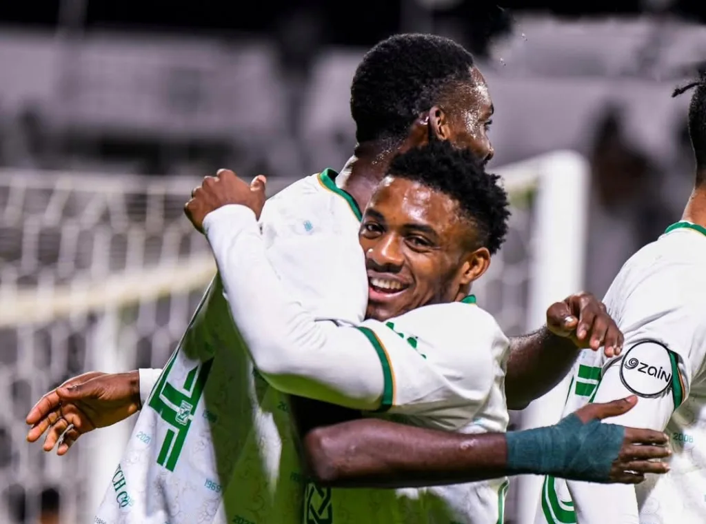 Nigerian forward Anayo Iwuala bags assist as Al Arabi crush Kazma to chase top spot