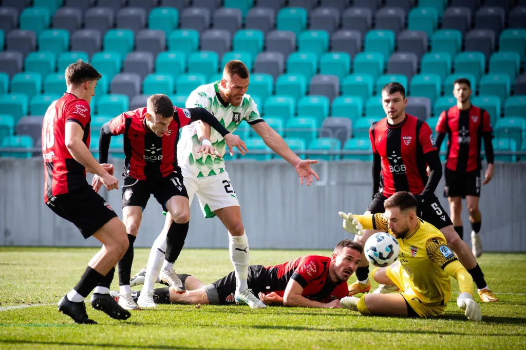 Peter Agba scores in Olimpija's 5-star rout as ex-Rivers United star sees red in chaos-filled clash