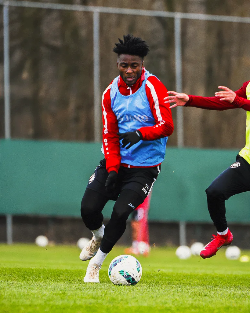 Royal Antwerp snap up two Nigerian wonderkids