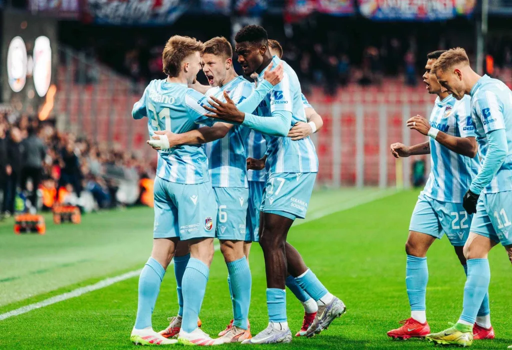 Rafiu Durosinmi runs riot: Two goals and assist as Viktoria Plzen stun Victor Olatunji's Sparta Prague