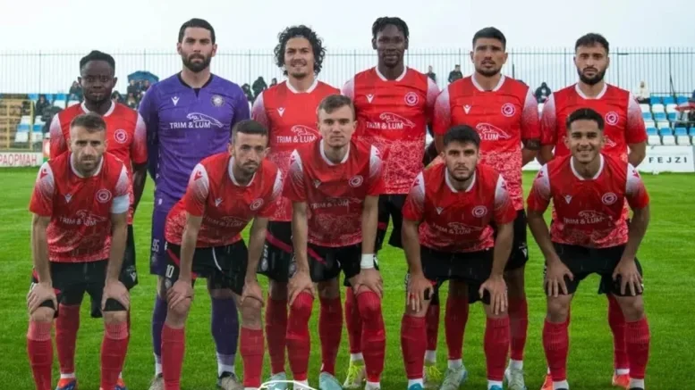 Hogan Ukpa and teammates