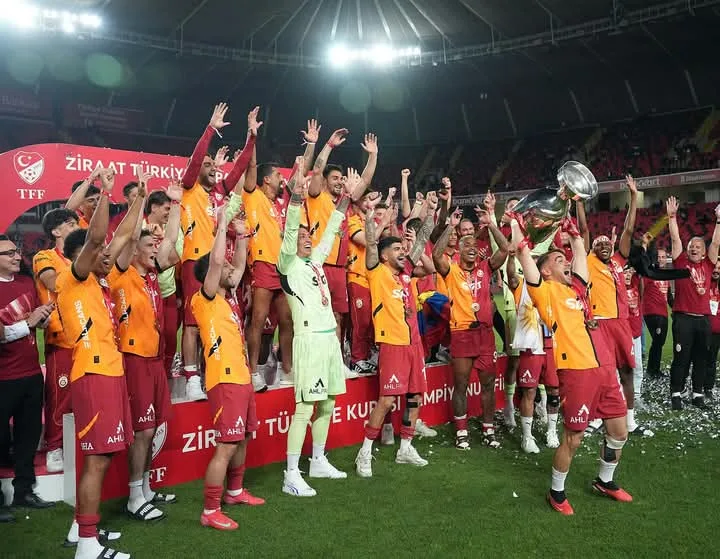 Galatasaray Players celebrating Turkish cup final victory