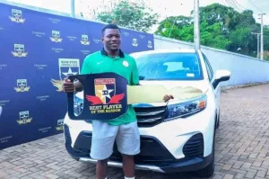 Olamilekan Adebayo receives SUV at Remo Stars Awards