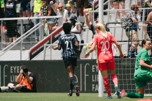 Gift Monday celebrates goal for Washington Spirit