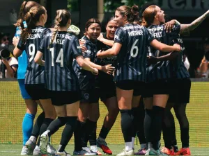 Washington Spirit vs Portland Thorns FC action
