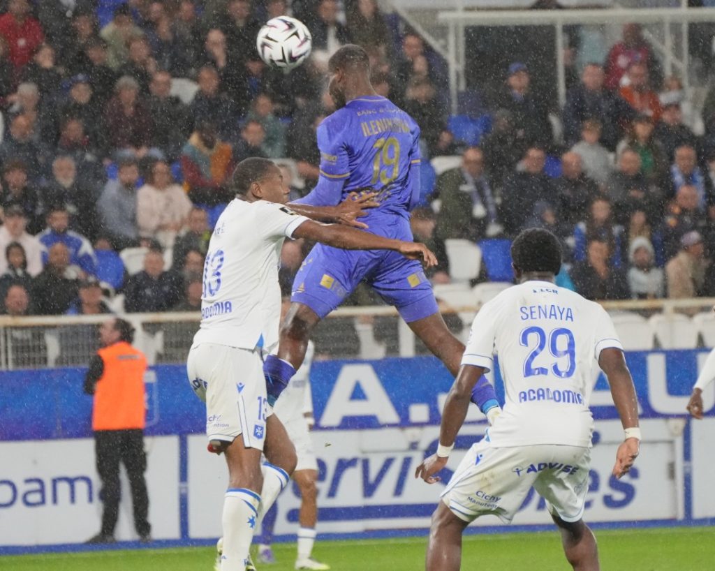Auxerre vs AS Monaco Ligue 1 match featuring George Ilenikhena