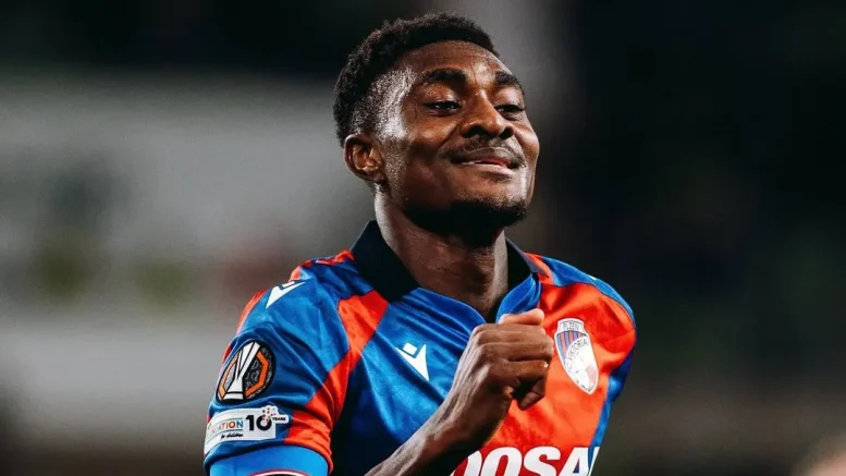 Super Eagles prospect Rafiu Durosinmi in action for Plzen
