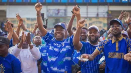 Governor Makinde motivates Shooting Stars with cash reward after NPFL win