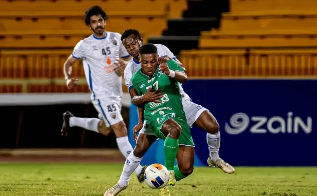 Anayo Iwuala playing in Kuwait League