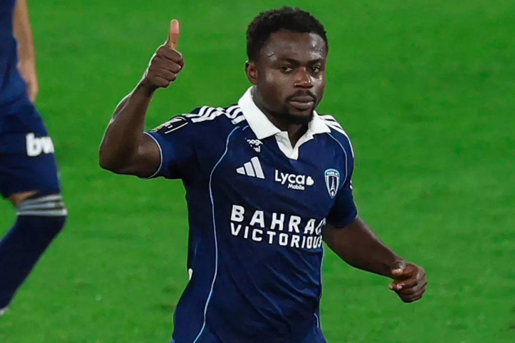 Super Eagles star Simon Moses in Paris FC Ligue 1 action