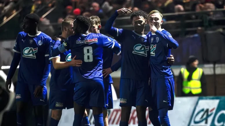 Elijah Odebe scoring for Troyes in Coupe de France