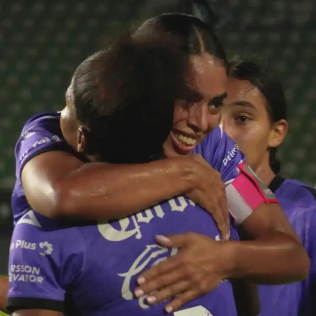 Taiwo Lawal celebrates after scoring for Mazatlán FC Women