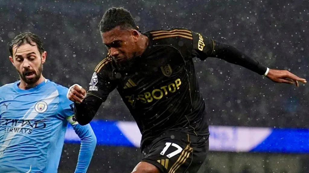 Alex Iwobi vs Man City