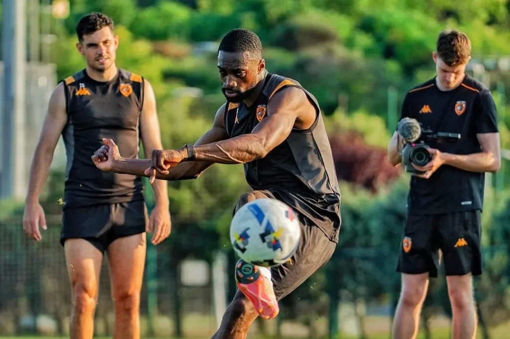 Semi Ajayi returns from injury during Hull City session