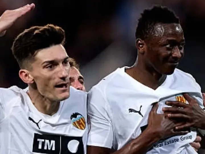 Umar Sadiq apologises to fans after Copa del Rey error