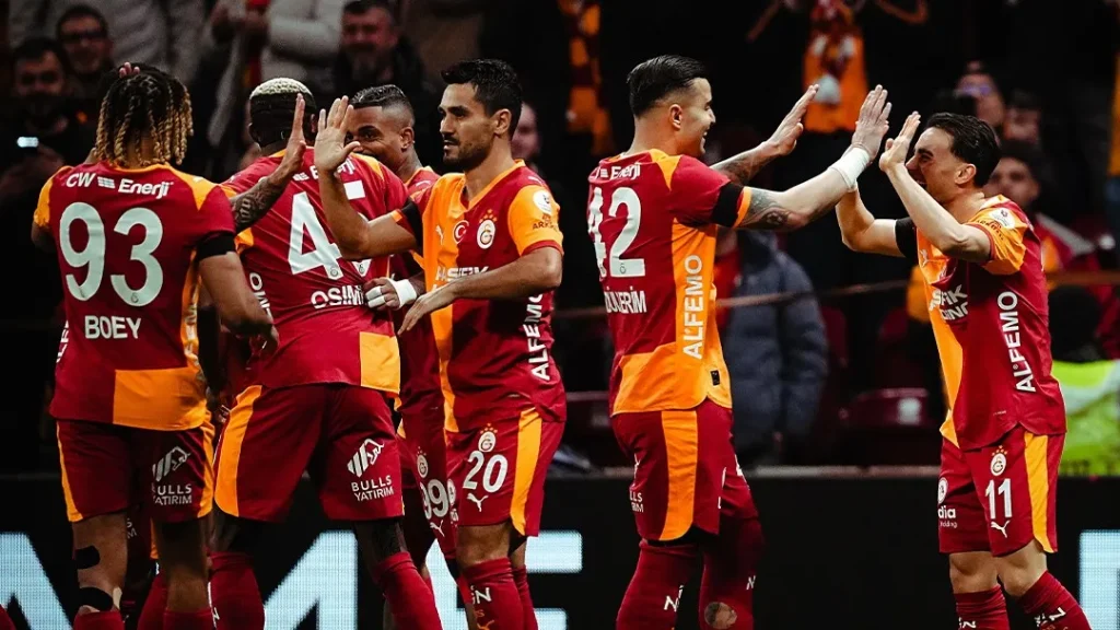 Victor Osimhen celebrates Galatasaray 5-1 win