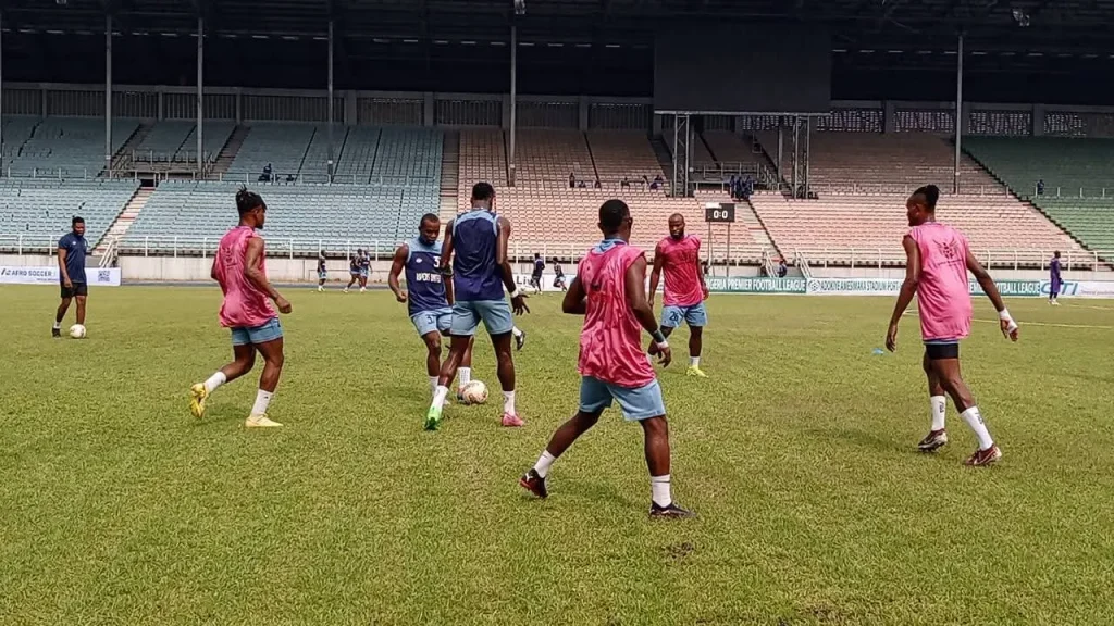 Chijioke Mbaoma converts penalty in NPFL match
