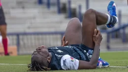 Chinwendu Ihezuo in severe pain after ankle injury