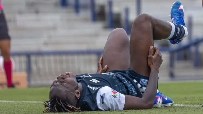 Chinwendu Ihezuo in severe pain after ankle injury