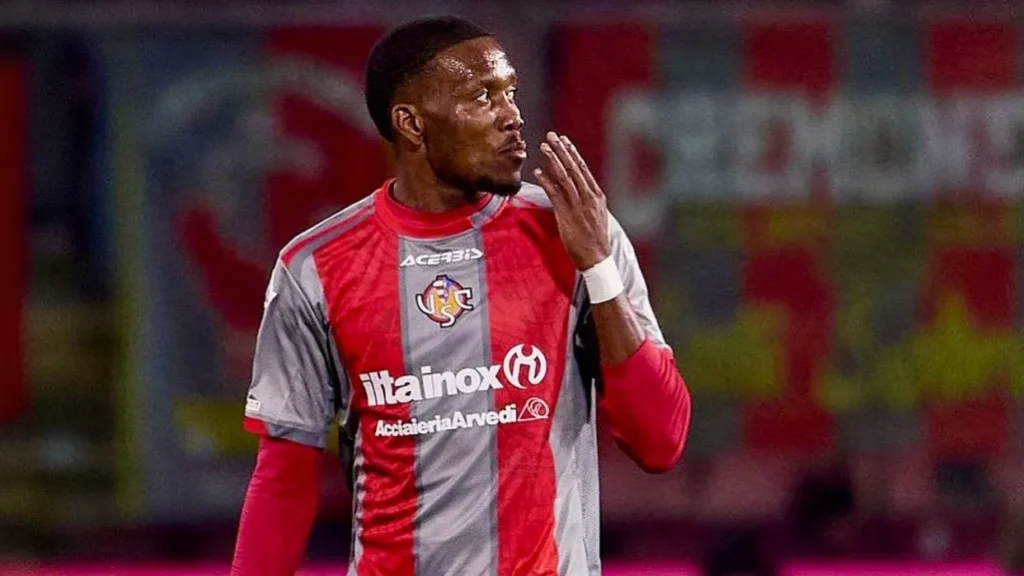 Nigerian forward David Okereke in action during a Serie A relegation battle