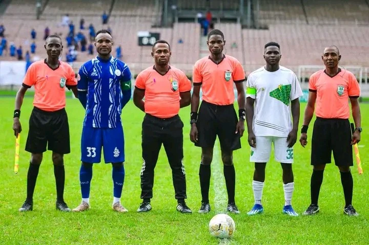 Plateau United vs Rivers United match action on bad pitch
