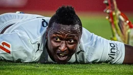 Sadiq Umar in action during Valencia vs Mallorca clash
