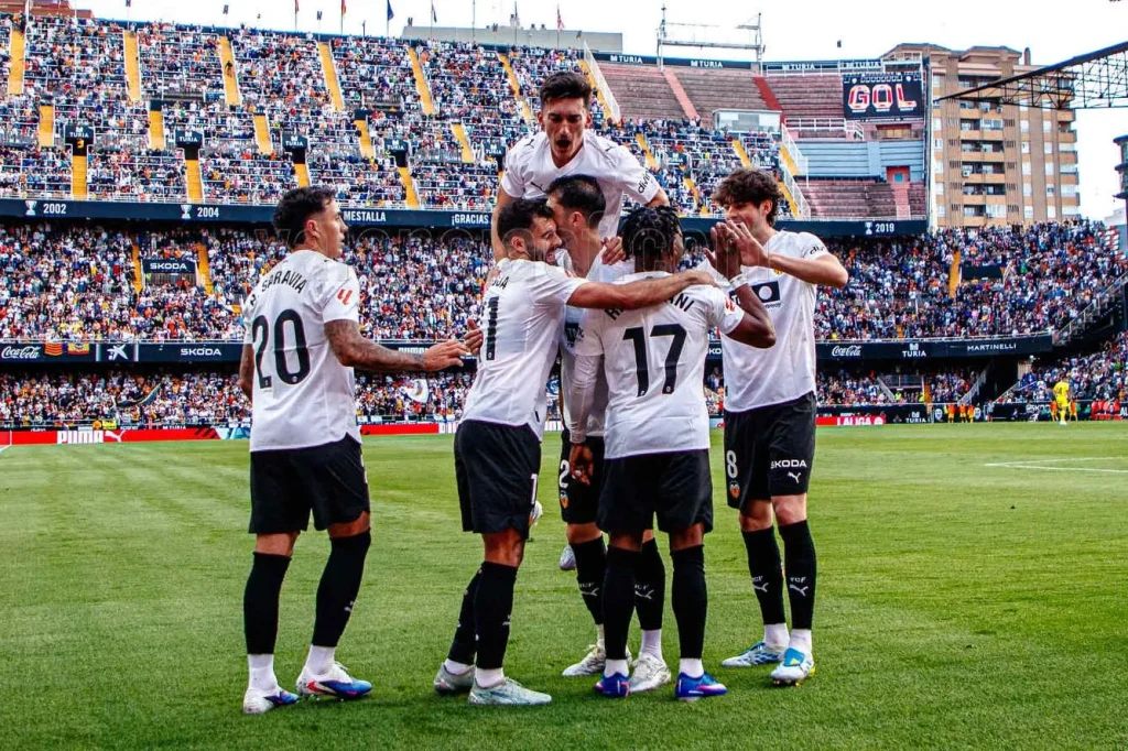 Umar Sadiq Valencia performance Mestalla stadium