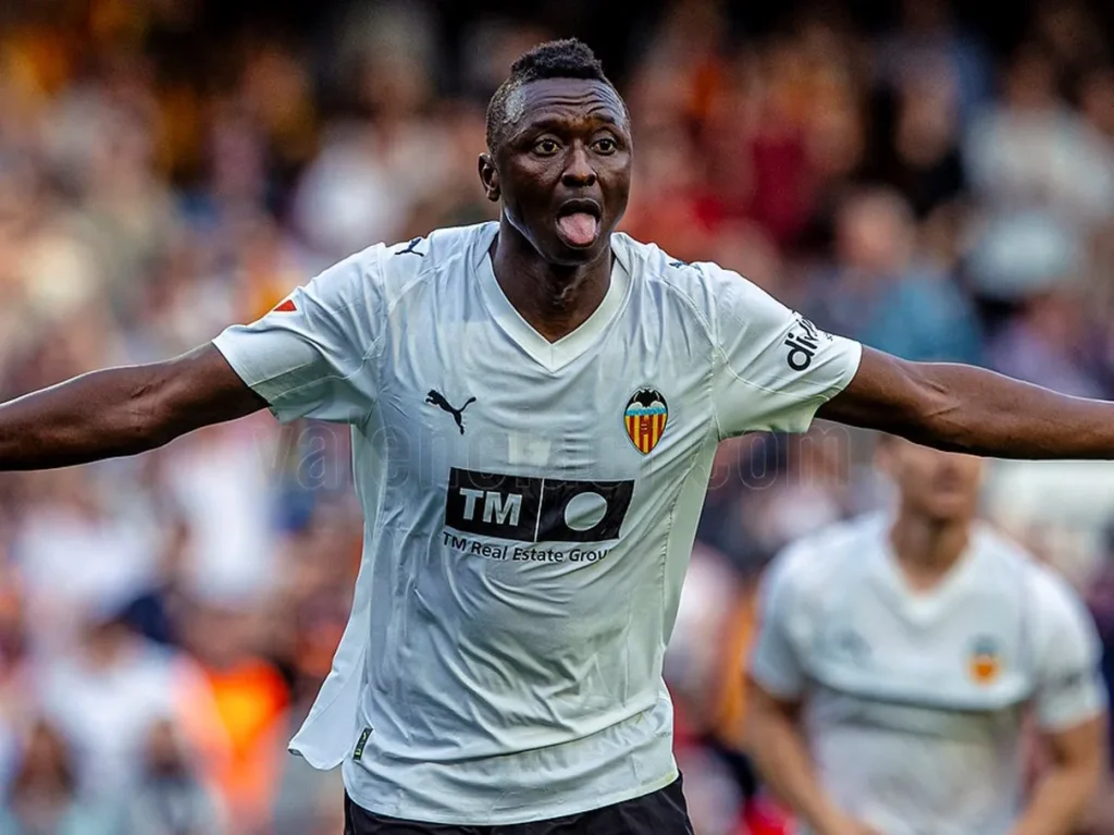 Umar Sadiq header Valencia vs Girona match