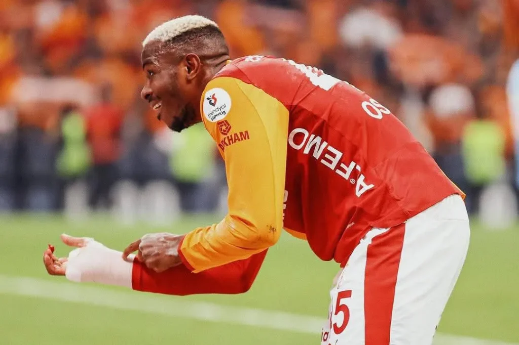 Victor Osimhen celebrating Galatasaray win