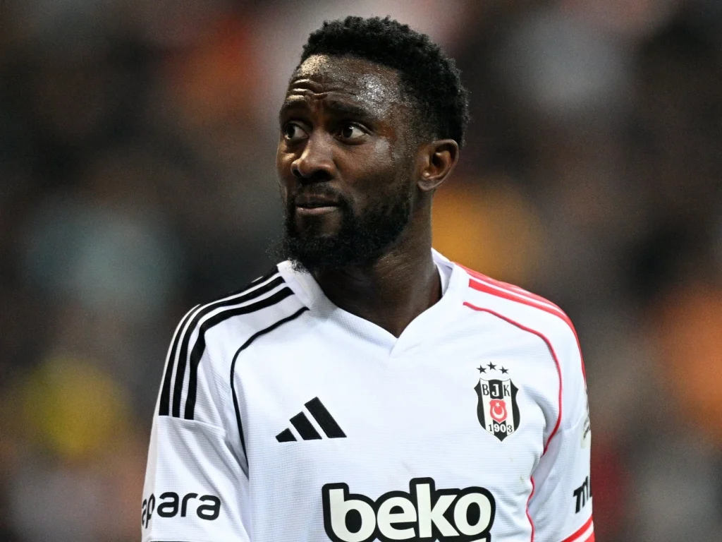Wilfred Ndidi reacts after injury during intense Fenerbahce vs Besiktas match