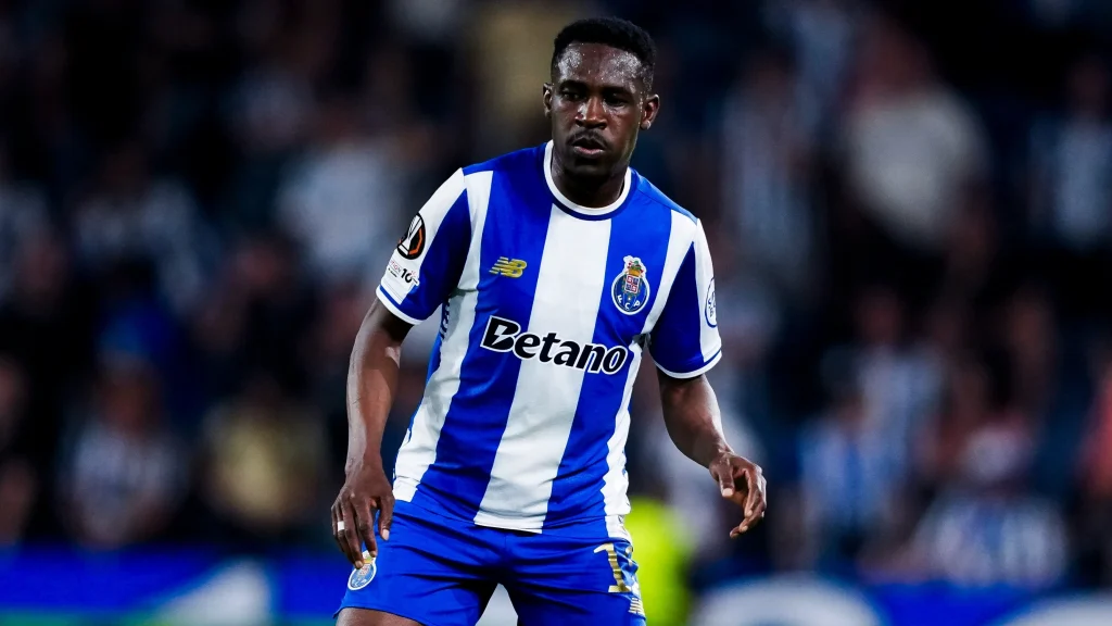 Zaidu Sanusi celebrating his 150th appearance for FC Porto in European competition